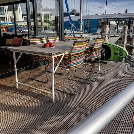 Schwimmendes Haus - Hausboot Paradise Peenemunde